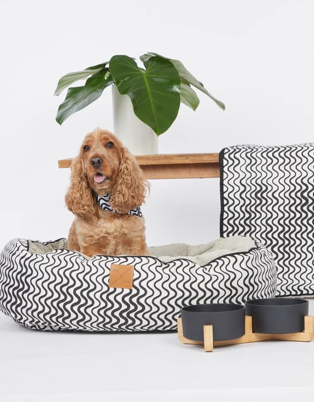 Mog & Bone 4 Seasons Dog Bed Black Wave